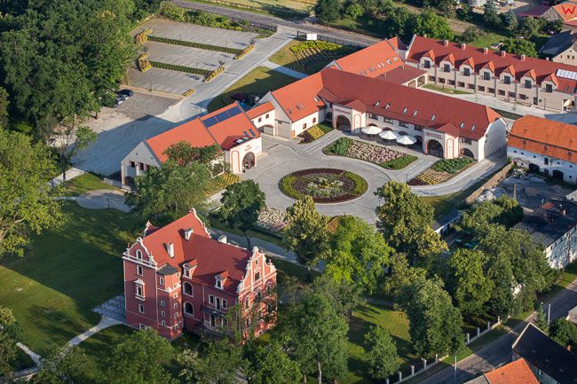 Krotoszyce, Zespol Parkowo-Palacowy, obecnie hotel. EU, PL, Dolnoslaskie. Lotnicze.